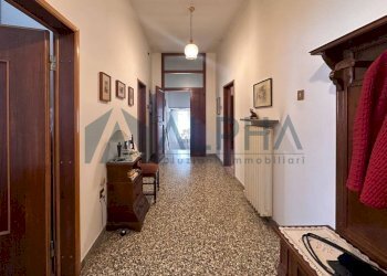 Corridoio - Quadrilocale via Ugo Foscolo, Forlì - foto 8