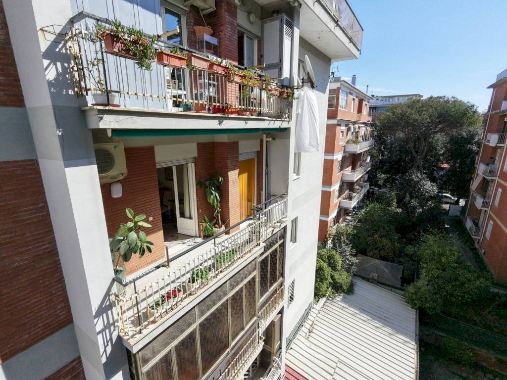 Facciata - Three-room apartment via Ludovico De Filippi, 10, Roma (neighborhood Lido di Ostia) - photo 2
