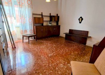 Camera da letto - Three-room apartment via Ludovico De Filippi, 10, Roma (neighborhood Lido di Ostia) - photo 15