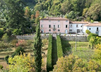 Prestigiosa villa storica Lucca (4).JPG - Villa Via del Cimitero ⅩⅩⅠⅠⅠ 676, Lucca - foto 1