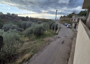 20251110_150344_resized.jpg - Rustico Contrada Caridi 7, Reggio di Calabria - foto 1