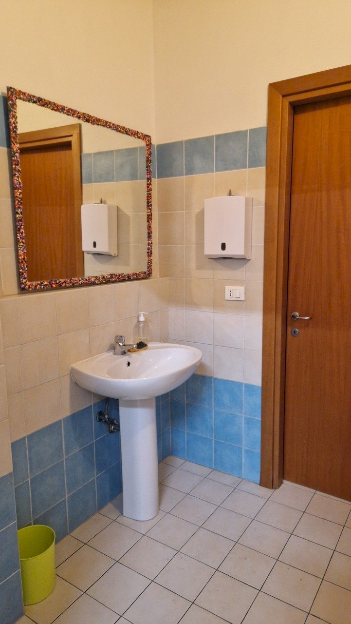 bagno - Commercial Premises Via Giuseppe Gioacchino Belli, Perugia - photo 1