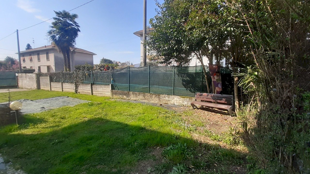 20260324_102436.jpg - Trilocale Via Duca D'Aosta 10, Somma Lombardo - foto 1