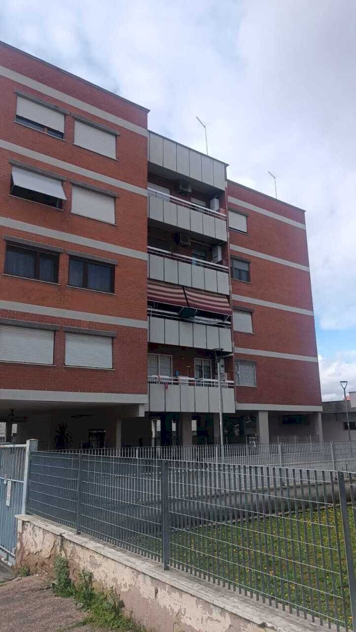 Palazzina - Quadrilocale Via Passo Corese, Roma - foto 2