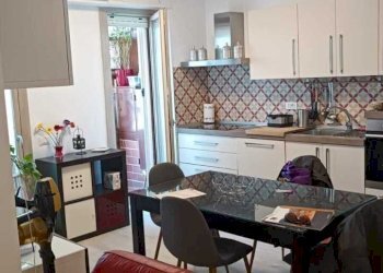 Soggiorno con angolo cottura - Quadrilocale Via Passo Corese, Roma - foto 7