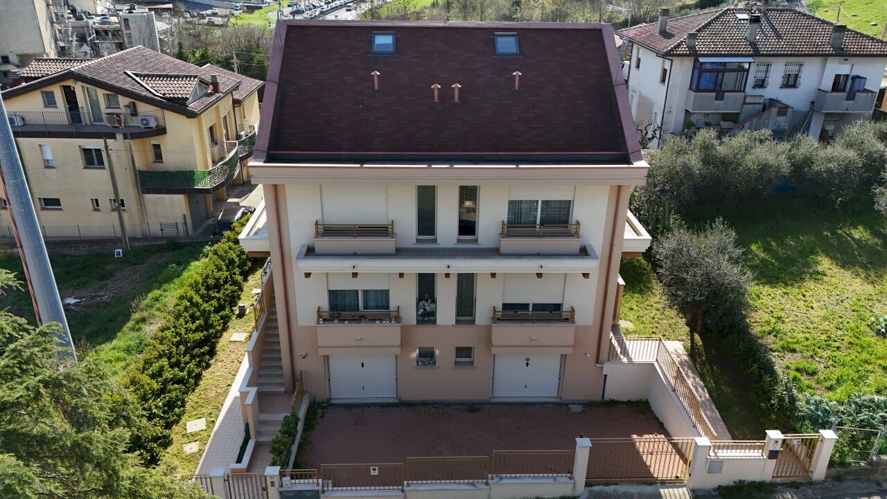 DJI_20260319151109_0036_D (1).jpg - Villetta Rimini - foto 3