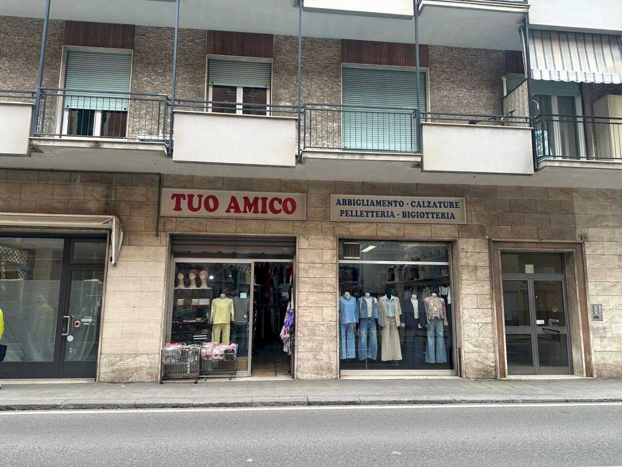 WhatsApp Image 2026-03-09 at 09.38.52 (1).jpeg - Locale Commerciale Via Magenta 15, Chiavari - foto 1