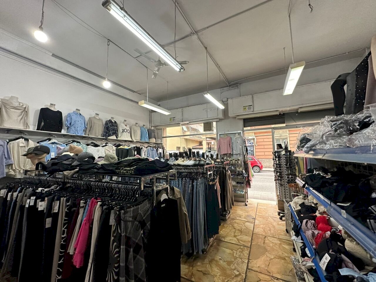 WhatsApp Image 2026-03-09 at 09.38.53 (3).jpeg - Locale Commerciale Via Magenta 15, Chiavari - foto 3