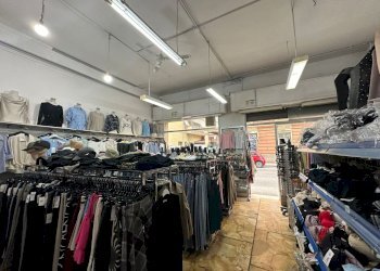 WhatsApp Image 2026-03-09 at 09.38.53 (3).jpeg - Locale Commerciale Via Magenta 15, Chiavari - foto 3