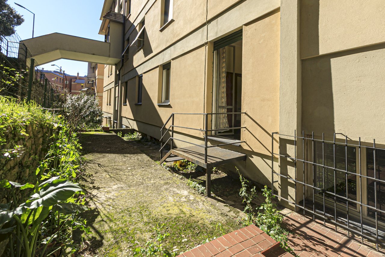 38.jpg - Apartment Via Umberto Fracchia 20, Genova (neighborhood Oregina) - photo 2