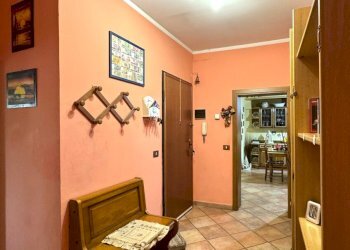 ingresso - Appartamento Via del Bisenzio, Vernio - foto 20