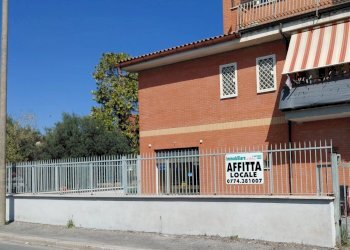 WhatsApp Image 2026-03-19 at 11.31.51.jpeg - Commercial Premises Via A. La Marmora 100, Guidonia Montecelio - photo 1