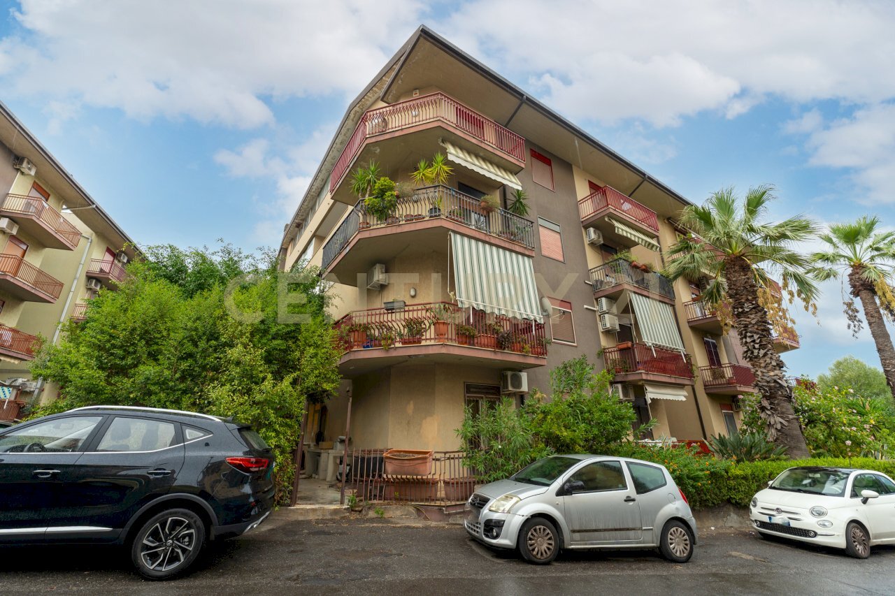 Via Sgroppillo 21 (4).jpg - Three-room apartment Via Sgroppillo 21, San Gregorio di Catania - photo 1