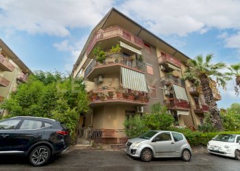 Via Sgroppillo 21 (4).jpg - Three-room apartment Via Sgroppillo 21, San Gregorio di Catania - photo 1