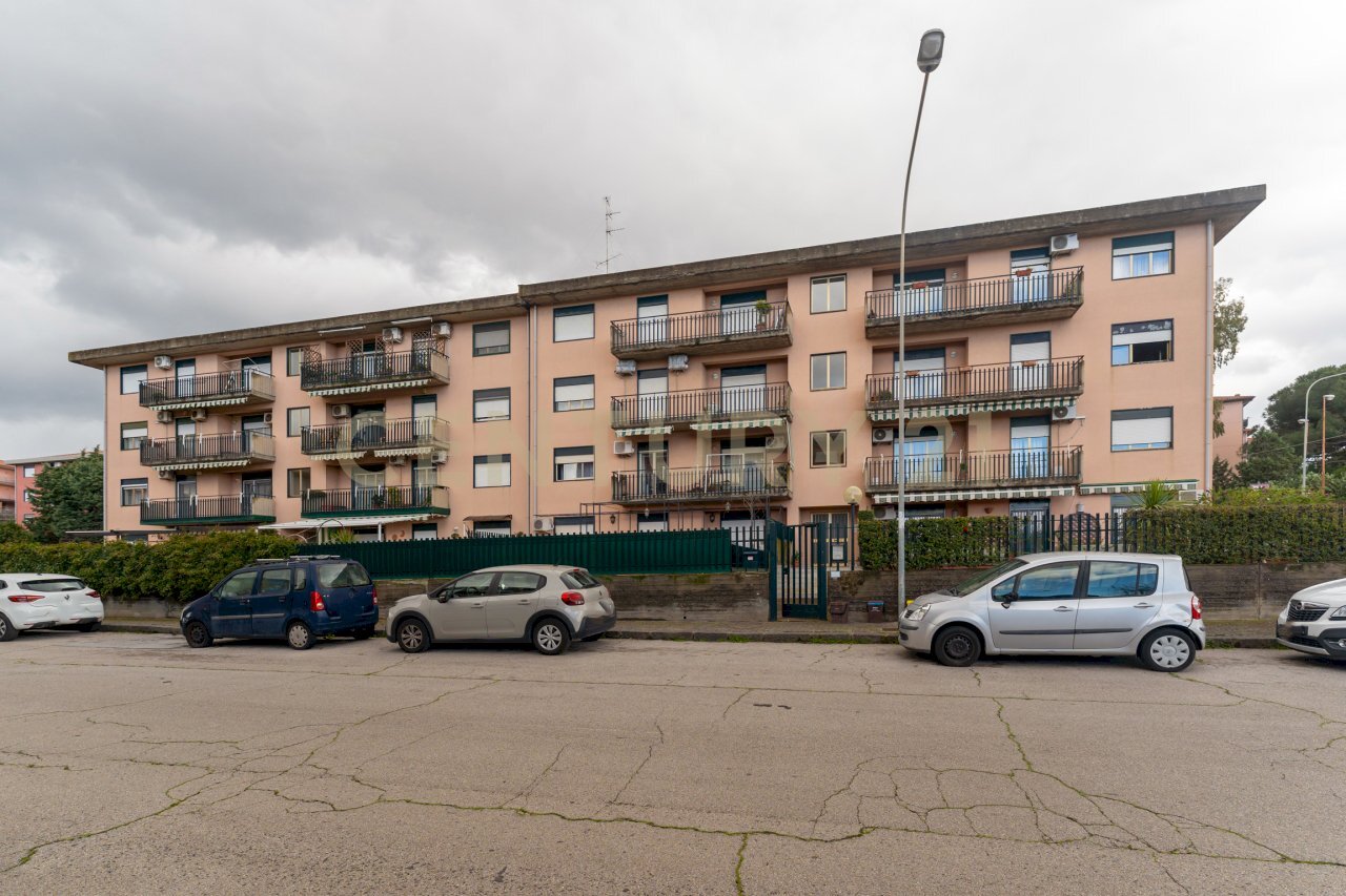 Via Giolitti 4 (1).jpg - Four-room apartment Via Giolitti Giovanni SNC, Gravina di Catania - photo 1