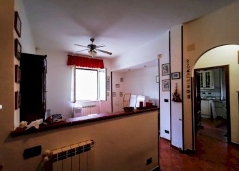 ingresso e sala - Appartamento Via Sardorella 53, Genova (zona Bolzaneto) - foto 3