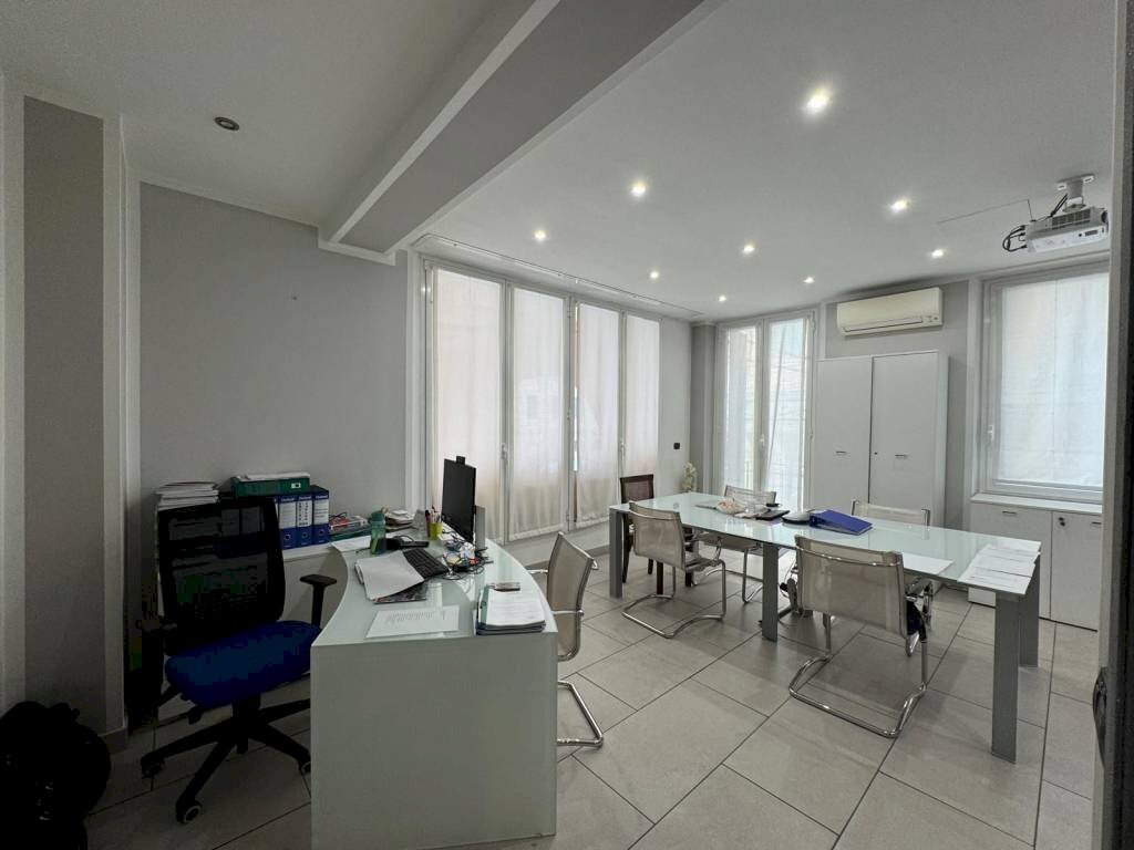 Bilocale Genova (zona Sampierdarena) - foto 1