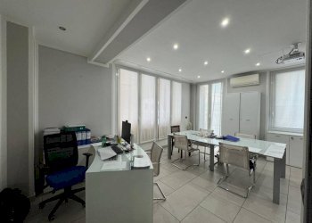 Bilocale Genova (zona Sampierdarena) - foto 1