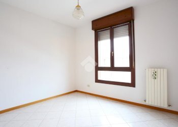 Three-room apartment Via 25 Aprile, Sala Bolognese - photo 16