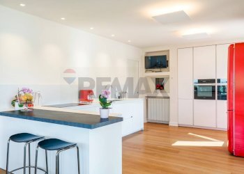 Villa Via Predelli, 26 
 Cellatica, Cellatica - photo 8