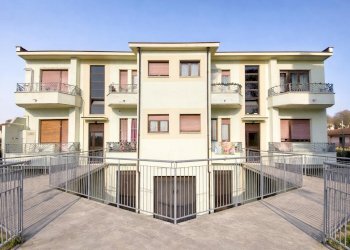 Four-room apartment Sanfrè - photo 1