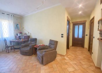 Four-room apartment Sanfrè - photo 2