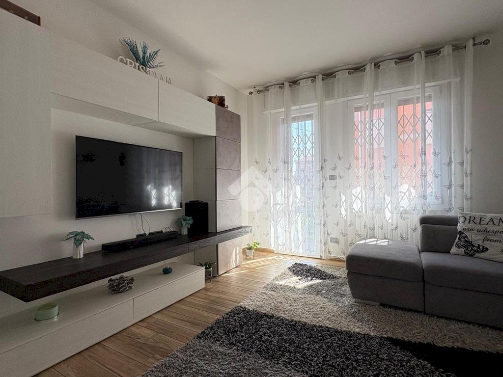 Four-room apartment Via alfonso torreggiani, Budrio - photo 3