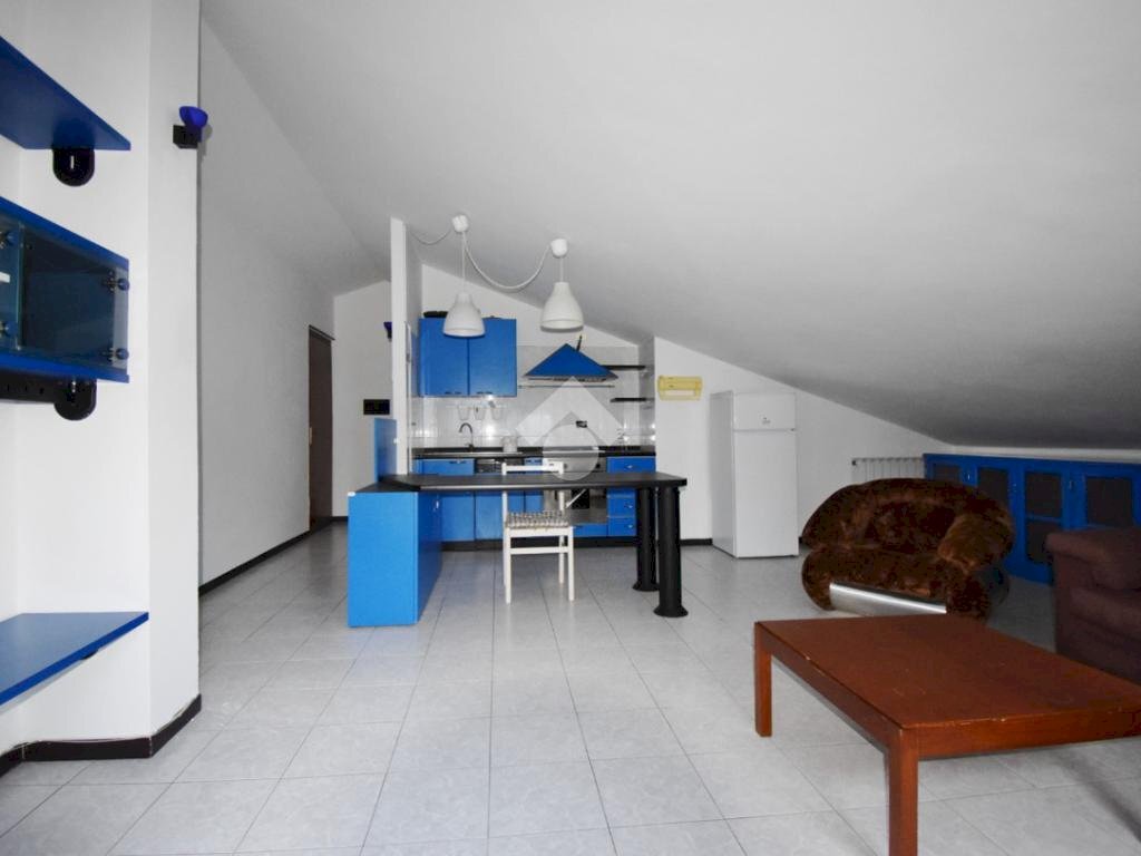 Three-room apartment Via Crea, Ivrea - photo 2