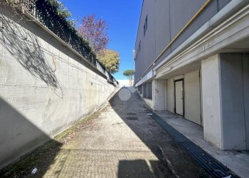 Capannone Viale Raibano, Riccione - foto 23