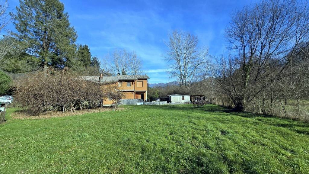 Villa Castelnuovo di Garfagnana - photo 1