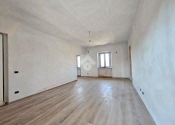 Three-room apartment Via Dabormida, Nizza Monferrato - photo 2