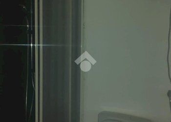 Shop via giovanetti, Genova (neighborhood Sampierdarena) - photo 9