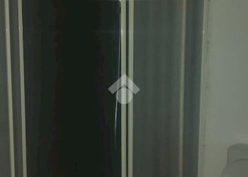 Shop via giovanetti, Genova (neighborhood Sampierdarena) - photo 10