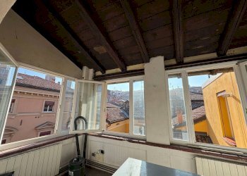 Veranda - Trilocale Via Altabella, Bologna (zona Centro Storico) - foto 8