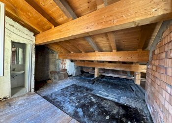 Stanza non arredata - Trilocale Via Altabella, Bologna (zona Centro Storico) - foto 20