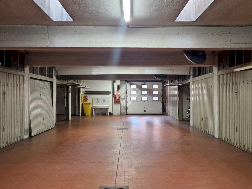 Box Via martiri della Libertà, Torino (neighborhood Borgo Po) - photo 2