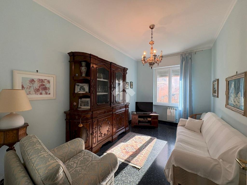 Three-room apartment Via elsa, Genova (neighborhood Cornigliano) - photo 1