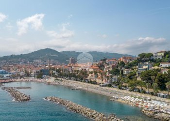 Negozio Via Santa Lucia, Imperia - foto 11