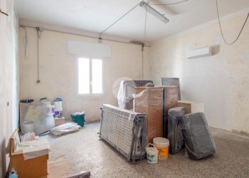 Shop Via Santa Lucia, Imperia - photo 12