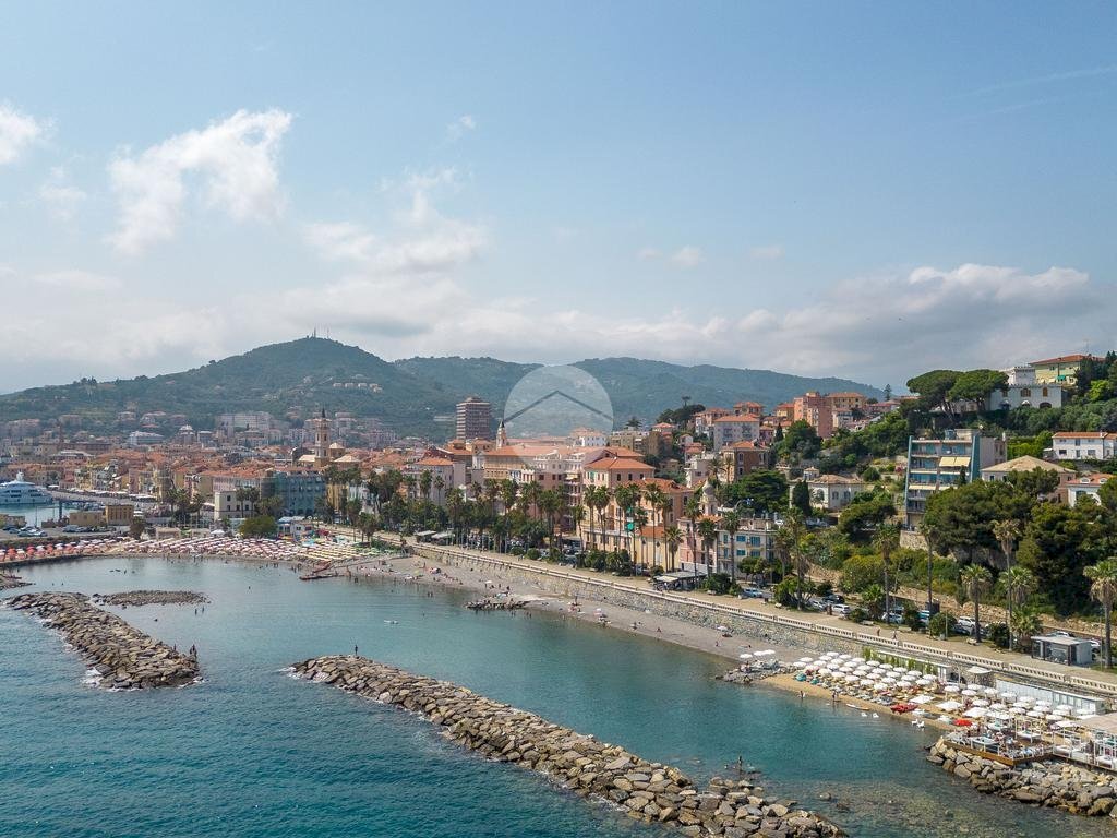 Warehouse Via Santa Lucia, Imperia - photo 1