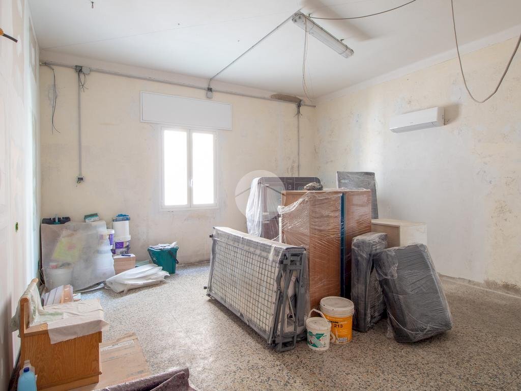 Warehouse Via Santa Lucia, Imperia - photo 2