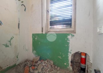 Warehouse Via Santa Lucia, Imperia - photo 9