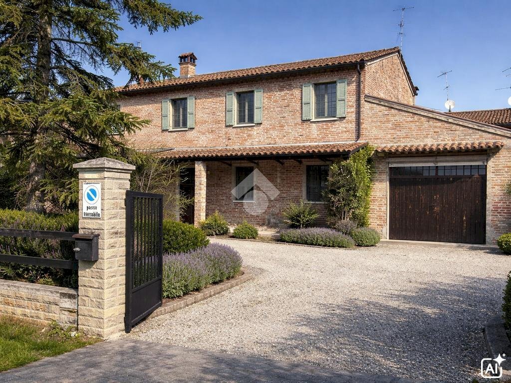 Portion of a house Via Sabbiosa, Ferrara (neighborhood Focomorto) - photo 1