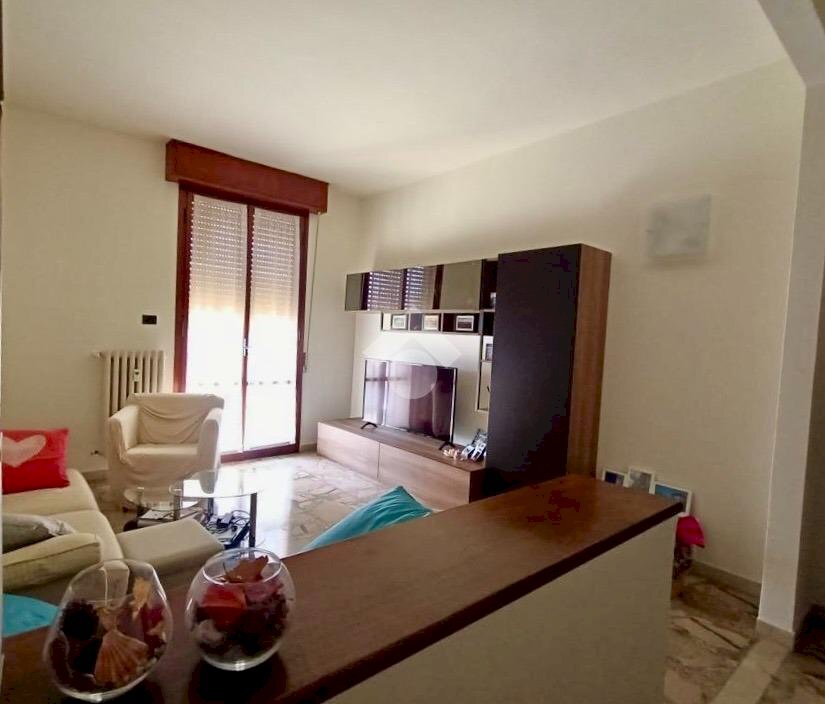 Trilocale via Amici, Modena (zona Circoscrizione 1) - foto 1