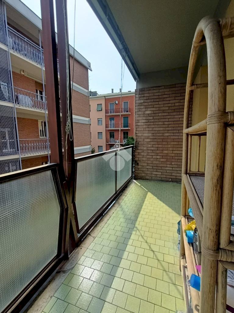 Trilocale via Amici, Modena (zona Circoscrizione 1) - foto 2