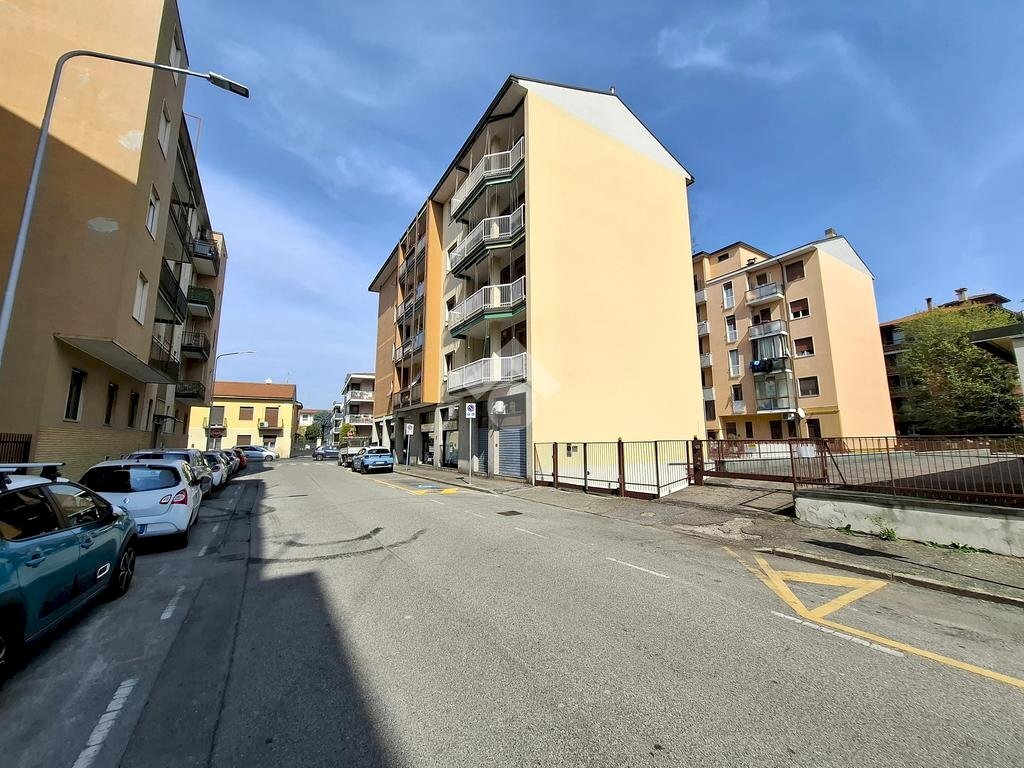Three-room apartment Via G. Rossini, Magenta - photo 1