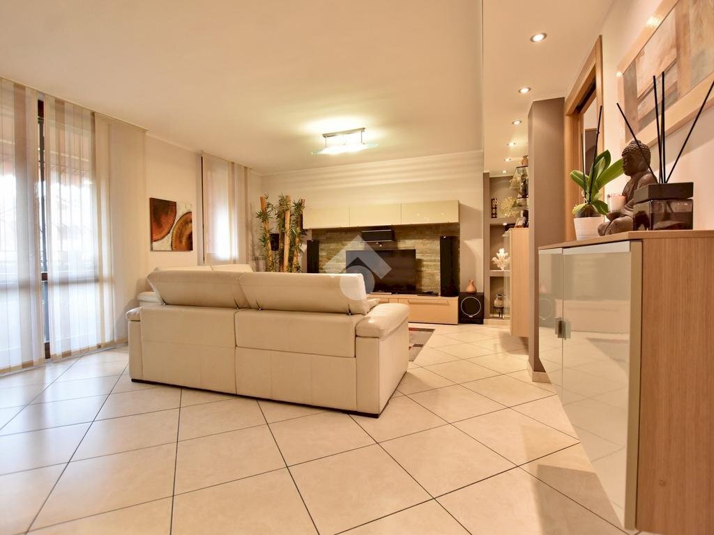 Three-room apartment Via Aldo Moro, Vignate - photo 3