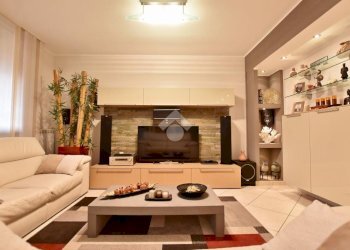 Three-room apartment Via Aldo Moro, Vignate - photo 6