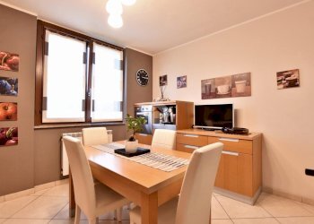 Three-room apartment Via Aldo Moro, Vignate - photo 12