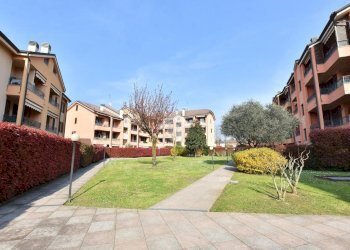 Three-room apartment Via Aldo Moro, Vignate - photo 26